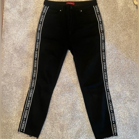 Guess Jeans - Picture 1 of 2